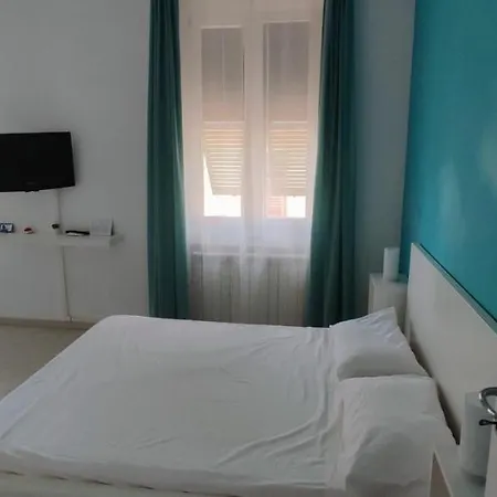 Blu Mare Πανσιόν *